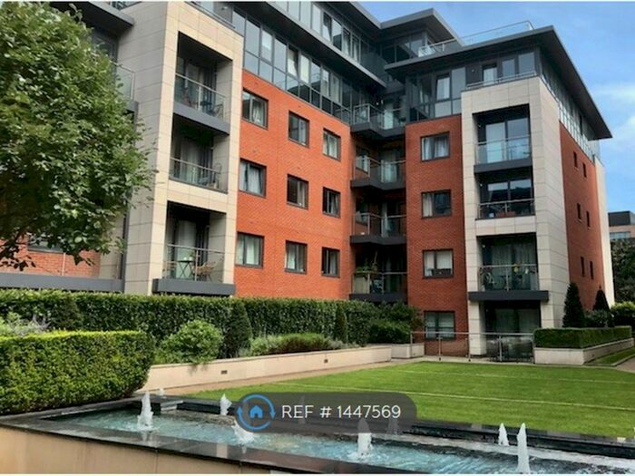 2 Bedroom Flat To Rent In Devonshire House, London, SW15