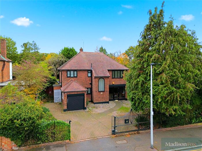 4 Bedroom Detached House For Sale In Whitehall Lane, Buckhurst Hill, IG9