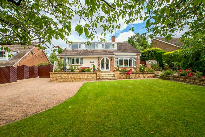 4 Bedroom Bungalow For Sale In Lynwood Close, Ponteland, Newcastle Upon Tyne, Northumberland, NE20