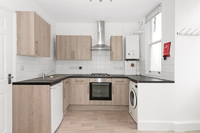 1 Bedroom End Of Terrace House To Rent In Victoria Way, London, SE7