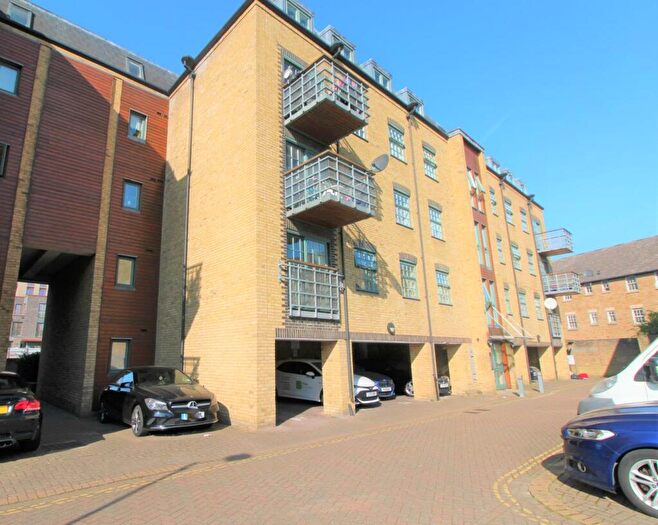 2 Bedroom Apartment To Rent In Hewetts Quay, Barking, IG11