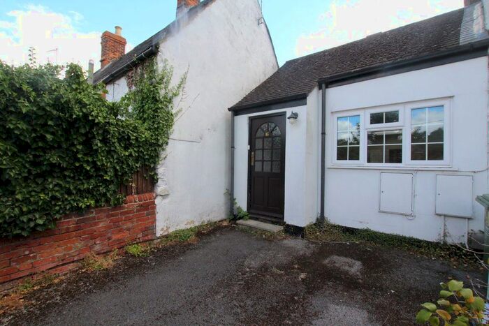 2 Bedroom Bungalow To Rent In High Street, Wroughton, Swindon, SN4