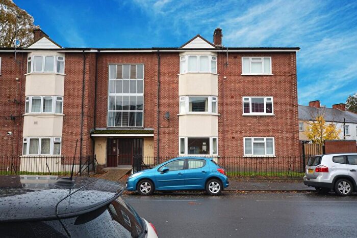 2 Bedroom Apartment To Rent In Cathays Terrace, Cardiff, CF24