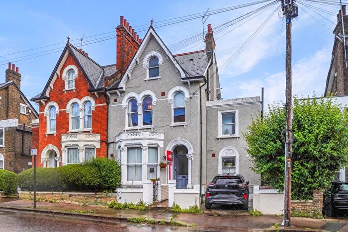 2 Bedroom Flat For Sale In Embleton Road, Lewisham, London, SE13