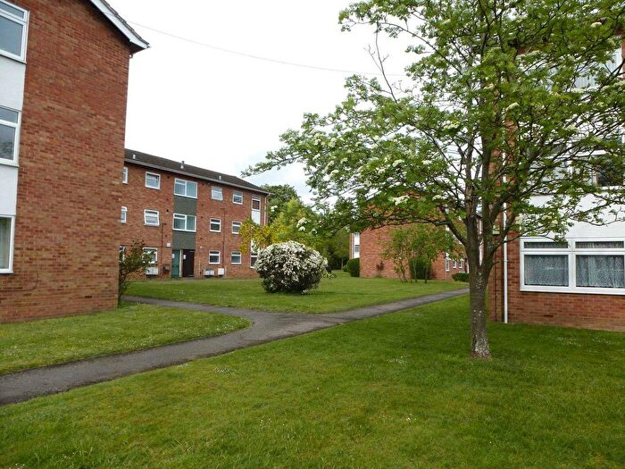 2 Bedroom Flat To Rent In Bath Road, Reading, RG1