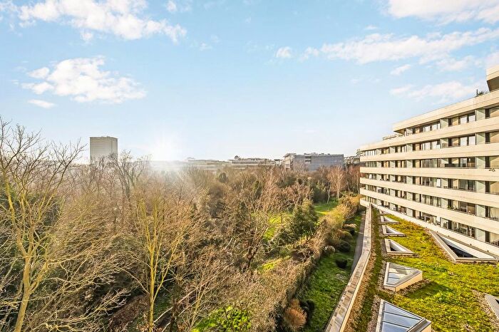 2 Bedroom Flat For Sale In Colonial Drive, London, W4