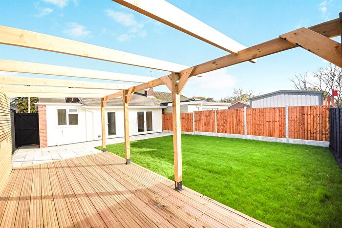 3 Bedroom Semi-Detached House For Sale In Warren Road, Braintree, CM7