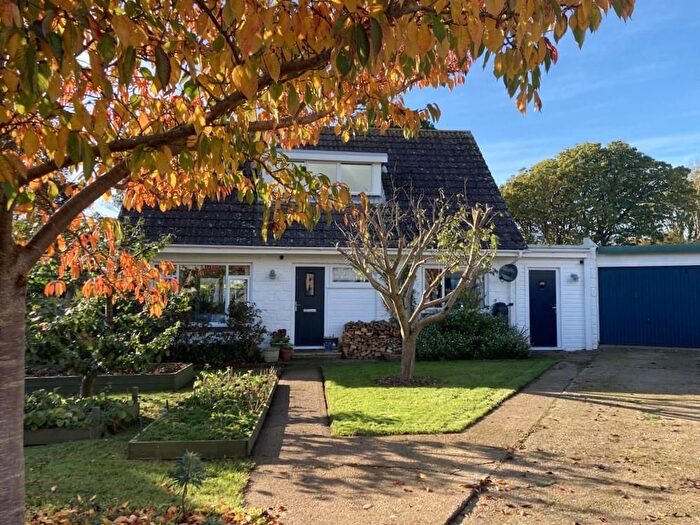 3 Bedroom Link Detached House For Sale In Wilberforce Road, Brighstone, Newport, PO30