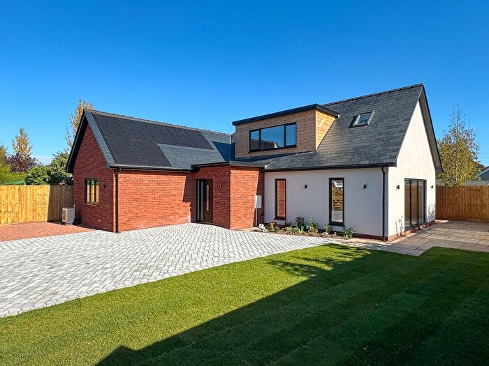 3 Bedroom Detached House For Sale In Irvine Close, Kings Acre, Hereford, HR4