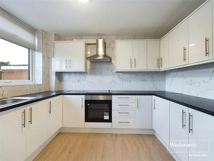 2 Bedroom Maisonette To Rent In Graham Lodge, Montgomery Road, Edgware, Middlesex, HA8