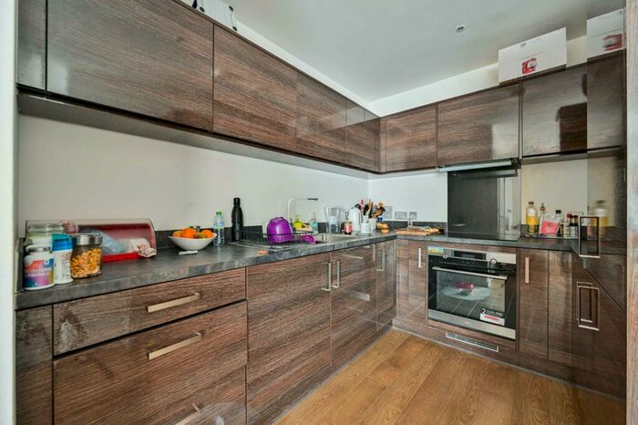 2 Bedroom Flat To Rent In Harris Street, Camberwell, London, SE5