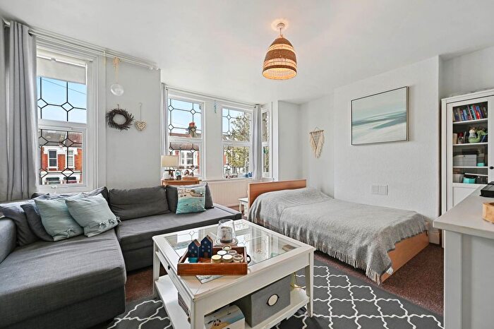 5 Bedroom Terraced House For Sale In Gleneagle Road, Streatham Common, London, SW16