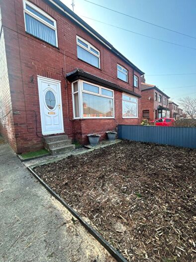 3 Bedroom Semi Detached House To Rent In Pembroke Road, Pudsey, LS28