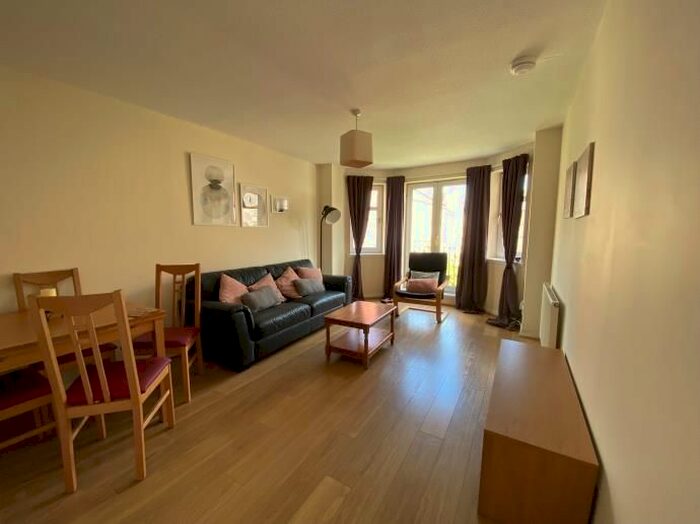 2 Bedroom Flat To Rent In Sinclair Place, Gorgie, Edinburgh, EH11