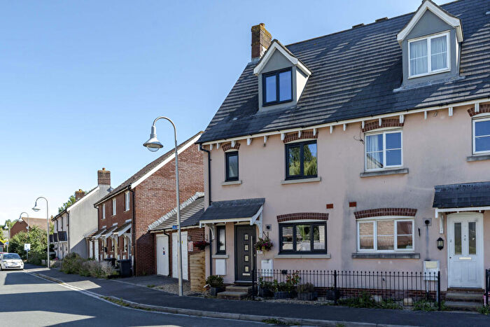 4 Bedroom End Of Terrace House For Sale In Bourton Lane, Weston-super-Mare, BS22