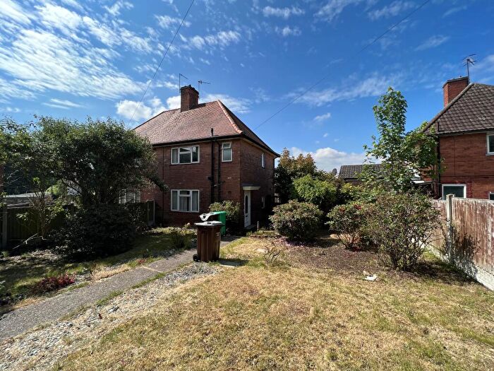 3 Bedroom Semi-Detached House To Rent In Longmead Drive, NG5