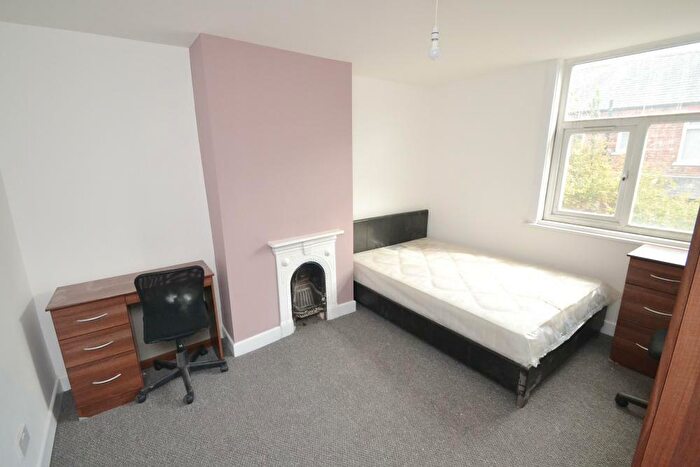 6 Bedroom Detached House To Rent In Beverly Road, Fallowfield, Manchester, M14