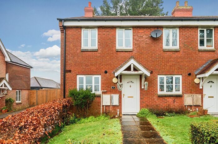 2 Bedroom End Of Terrace House For Sale In Barley Fields, High Street, Shirrell Heath, Southampton, SO32