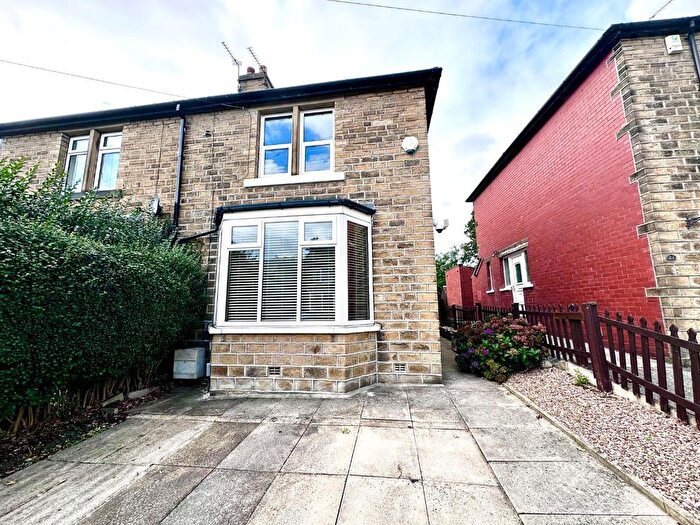 2 Bedroom Semi Detached House To Rent In Heatherfield Crescent, Huddersfield, HD1
