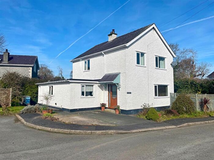 4 Bedroom Detached House For Sale In Llangoed, Beaumaris, LL58