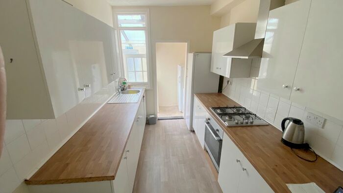 3 Bedroom Terraced House To Rent In Powerscourt Road, Portsmouth, PO2