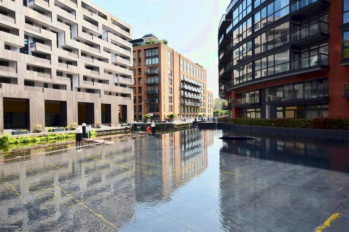 3 Bedroom Flat To Rent In Gatliff Road, London, SW1W