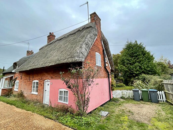 Semi-Detached House For Sale In Plumtree Cottage, Bullace Lane, Sudbourne, Woodbridge, IP12