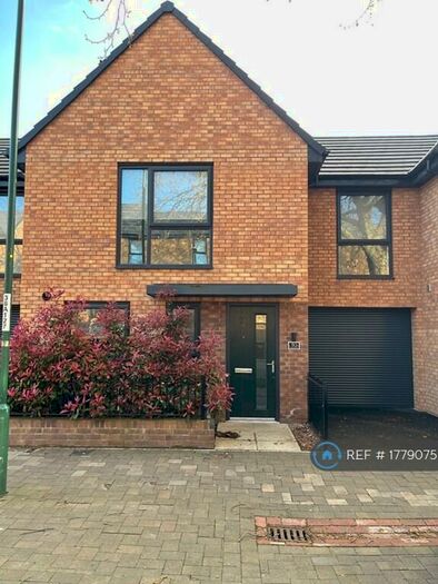 4 Bedroom End Of Terrace House To Rent In Arkwright Walk, Nottingham, NG2