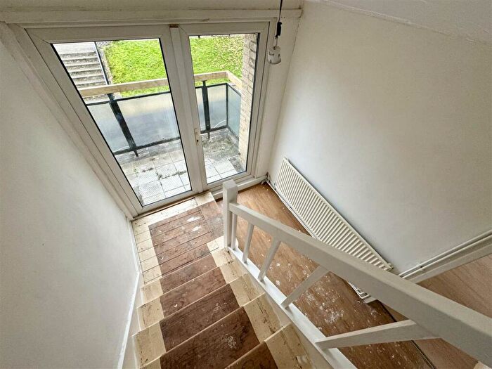 2 Bedroom Apartment To Rent In Northgate, Almondbury, HD5
