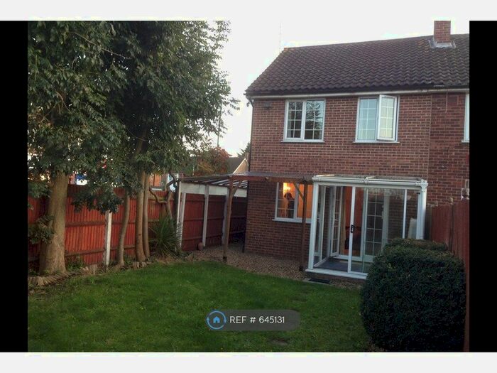 2 Bedroom End Of Terrace House To Rent In Aintree Close, Slough, SL3