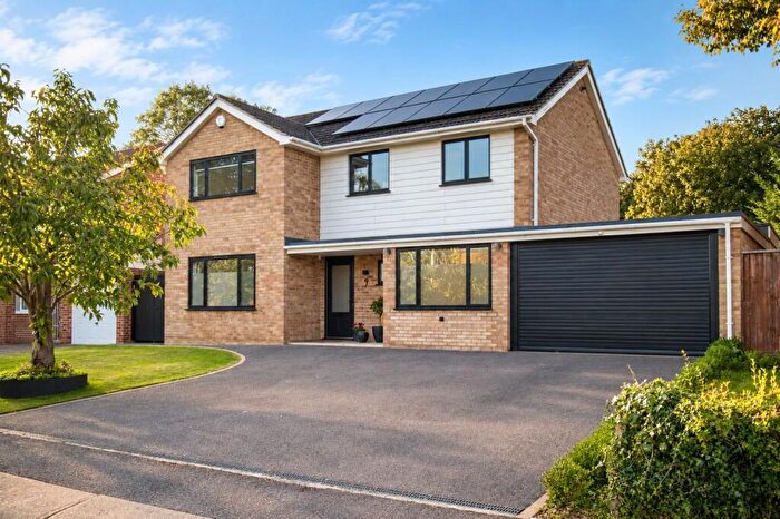 4 Bedroom Detached House For Sale In Lyndhurst Close, Canterbury, CT2