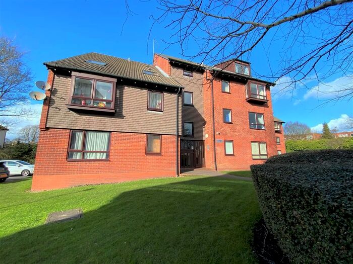 2 Bedroom Flat To Rent In Griffin Gardens, Harborne, Birmingham, B17