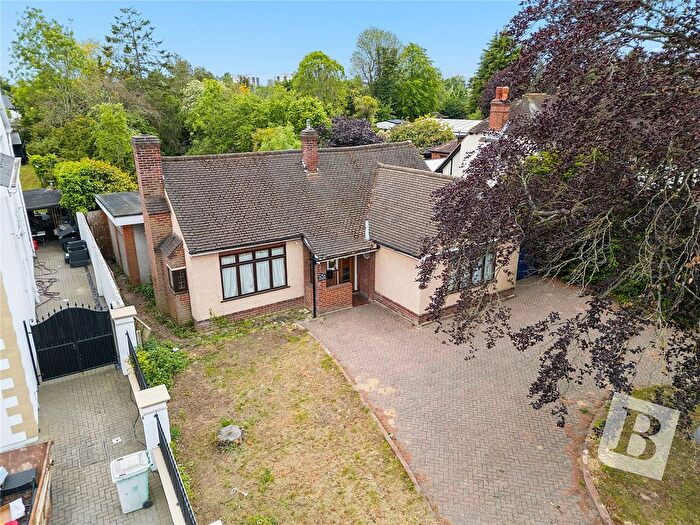 2 Bedroom Detached Bungalow For Sale In Nelmes Way, Emerson Park, RM11