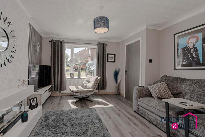 3 Bedroom Semi-Detached House For Sale In Low Bank, Burnley, BB12