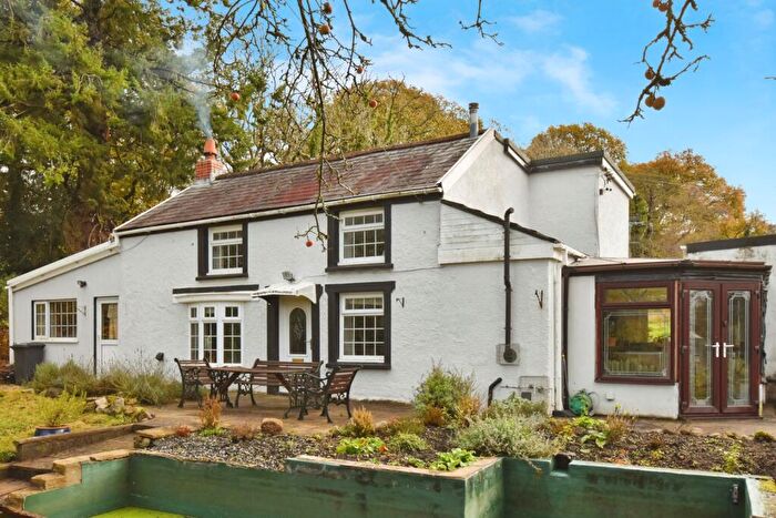 4 Bedroom House For Sale In Betws, Ammanford, Carmarthenshire, SA18