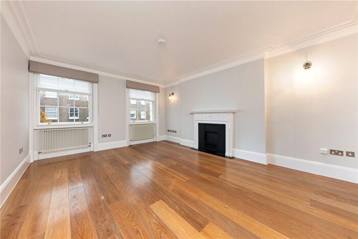 3 Bedroom Flat To Rent In Great Cumberland Place, London, W1H