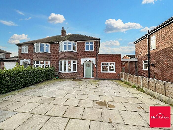 3 Bedroom Semi-Detached House For Sale In Elm Road, Rixton, WA3