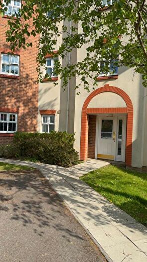 2 Bedroom Flat To Rent In Badger Way, Aldershot, GU12