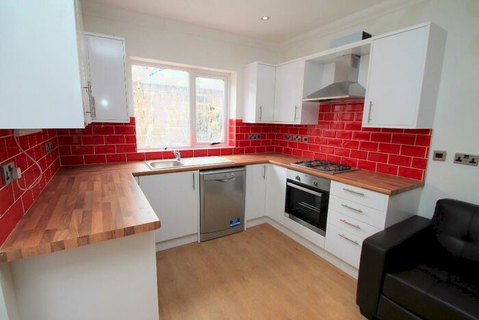 5 Bedroom Terraced House To Rent In Malefant Street, Cardiff(City), CF24