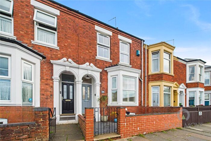 3 Bedroom Terraced House For Sale In Cedar Road East, Abington, Northampton, NN3