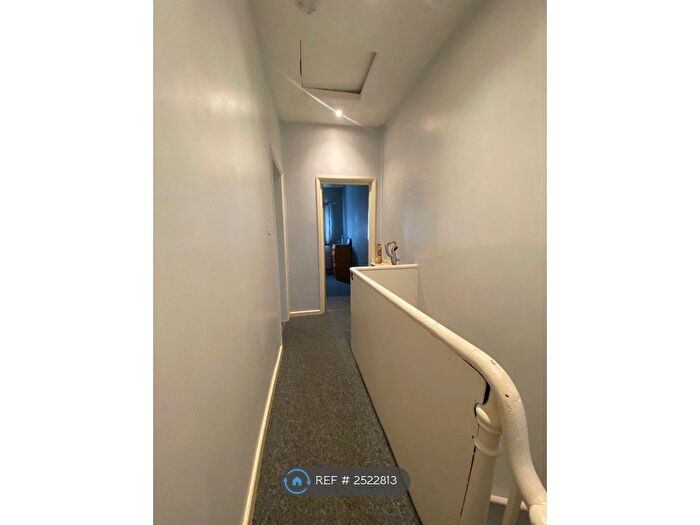 3 Bedroom Flat To Rent In Derby Road, Southampton, SO14