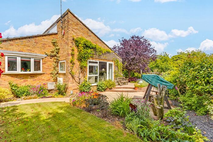 4 Bedroom Bungalow For Sale In Dancote, Knebworth, Hertfordshire, SG3