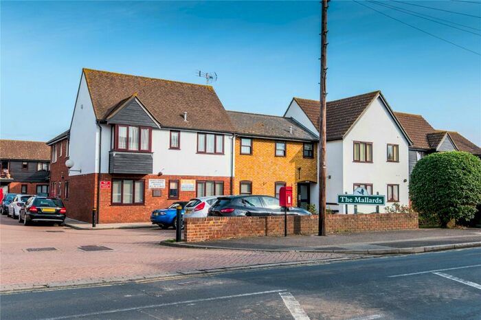 1 Bedroom Apartment For Sale In High Street, Great Wakering, Southend-on-Sea, Essex, SS3