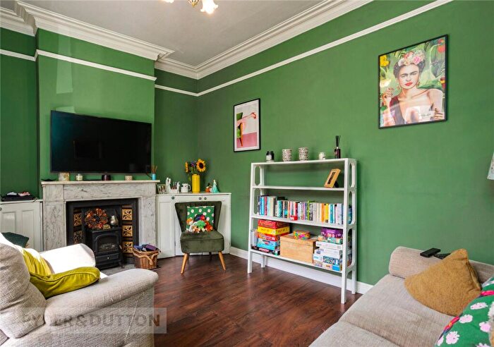 2 Bedroom Terraced House For Sale In Stamford Street, Mossley, OL5