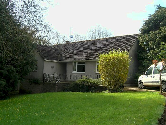 3 Bedroom Bungalow To Rent In Bristol Road, Chippenham, SN15