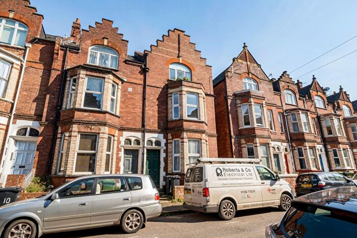 2 Bedroom Flat For Sale In Haldon Road, Exeter, EX4