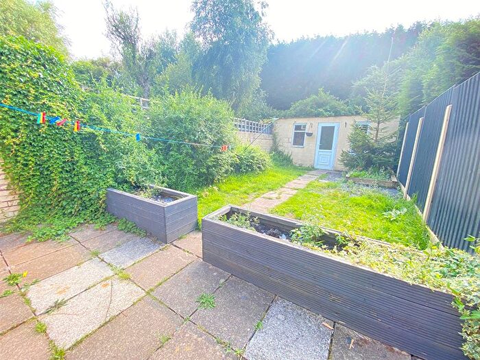 3 Bedroom Terraced House To Rent In Johnson Road, Darlaston, Wednesbury, WS10