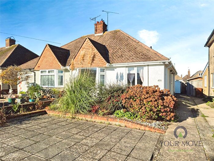 2 Bedroom Bungalow For Sale In Oldfield Avenue, Eastbourne, East Sussex, BN20