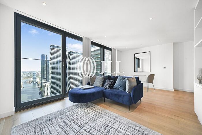 Studio To Rent In Landmark Pinnacle, London, E14