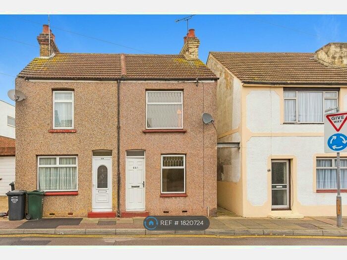 2 Bedroom Semi-Detached House To Rent In Swanscombe Street, Swanscombe, DA10